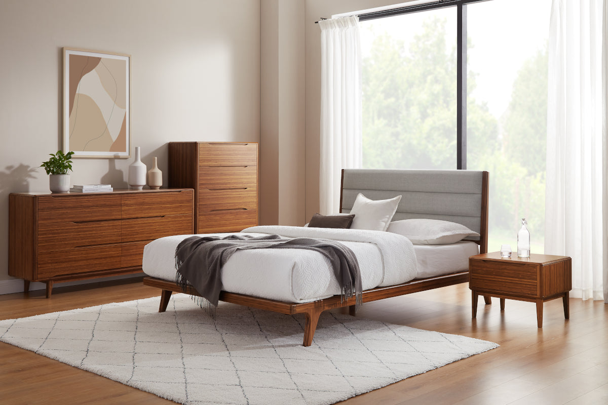 Currant Nightstand - Amber